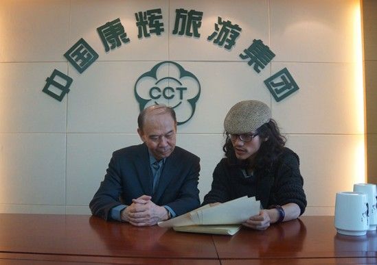 ��������Я�ֶ������Ͽ����Ļ����β�ҵ�¼�Ԫ