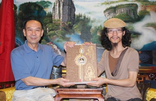 ��������Я�ֶ������Ͽ����Ļ����β�ҵ�¼�Ԫ