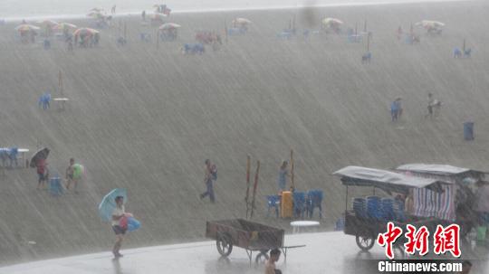 �����㡱����½�����غ������οͽ���������޵�