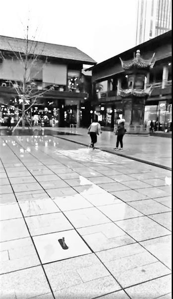 ����ˮ�ء��ӡ������ο���̤�� ����������ƿ���