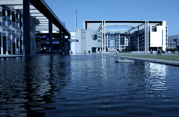 ���ƾ���ѧ