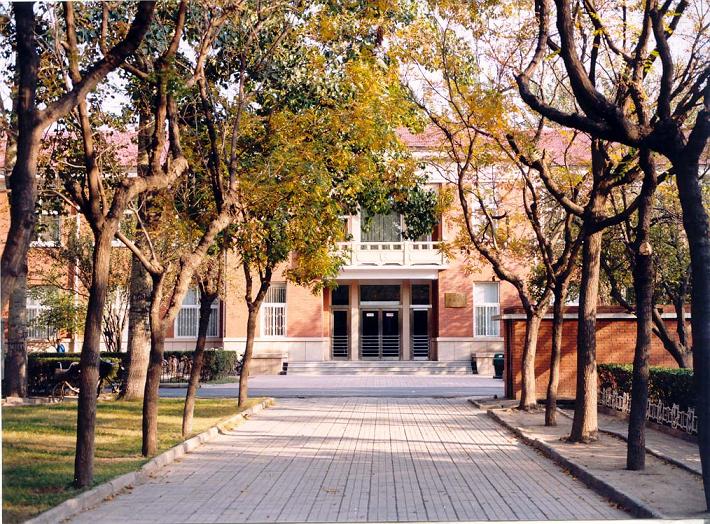 �ӱ���ҵ��ѧ