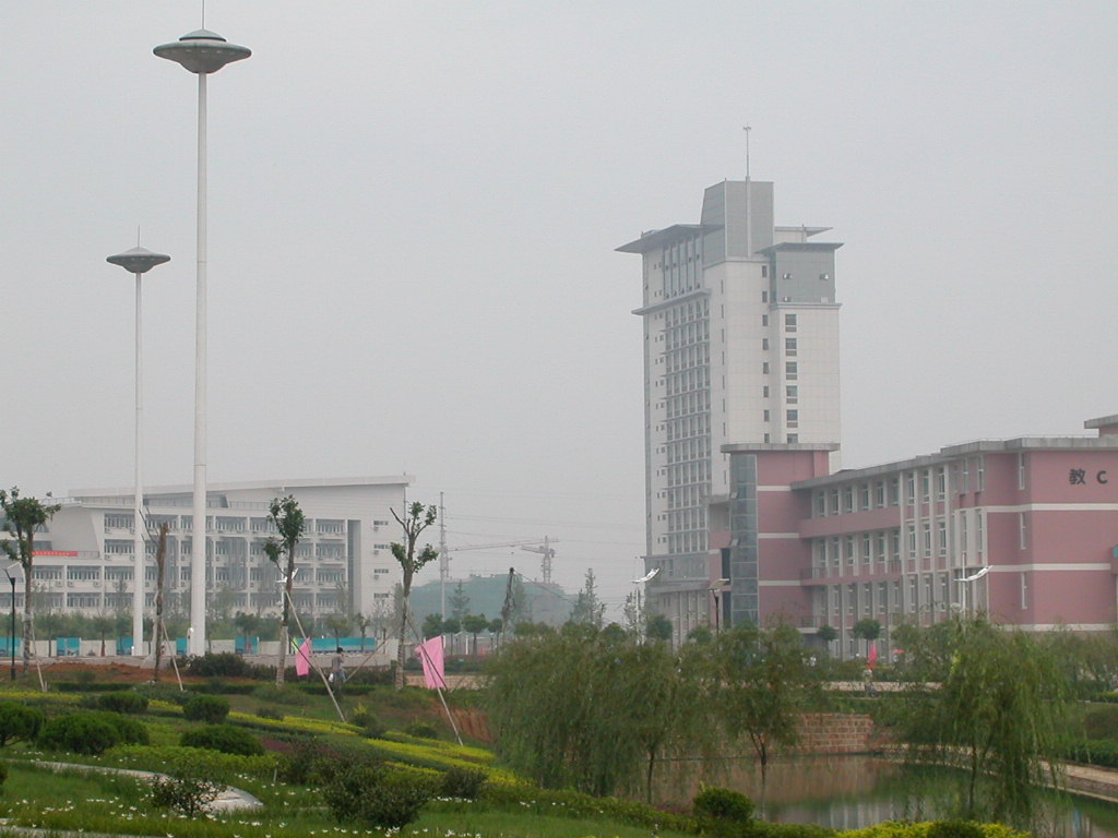 �Ͼ��ƾ���ѧ