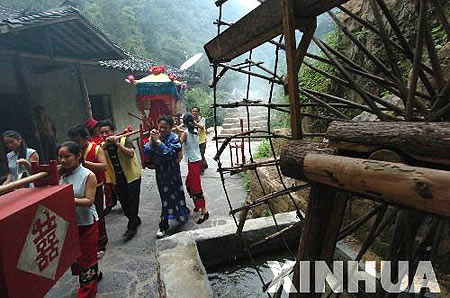 ��ͼ�������˲���Ϫ�������������ҿ޼޷���