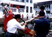 ����ǰ������ͷ