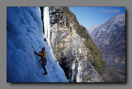 ���Ľ�Ƭ������KONICA�ֳ��ලZOOM