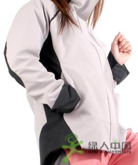 �����Է�װ���е�ɽ�����