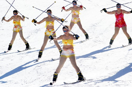 ��̬��ǧ�Ļ�ѩŮ��