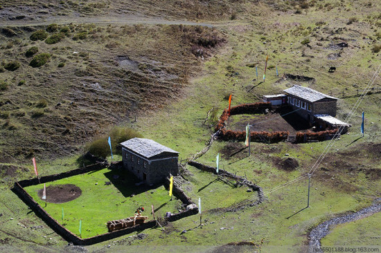 ��ɽ<span class=lxw>[ע: ȫ����ɽ����ɭ�ֹ�԰λ�ڰ���ʡ������ȫ���س�����15��������羳�ڣ�Ϊ������ˮ��������������������������ɽһ����С�]</span>��԰-��Ȼ�羰