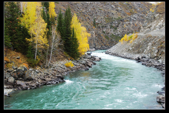 ��ľ<span class=lxw>[ע: ��ľ-��� ������˹�����ɹ����Ϊ���������ġ�����Ī�⡱����������˹�����ܱ�ѩɽ����ԭ�������ֹ�ͬ��ɵ���������������ǣ�����Ϊ��������ʿ������Ӱʦ���á���]</span>��ɫ-��Ȼ�羰