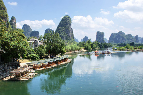 ��˷<span class=lxw>[ע: ��˷��-��˷�����й�����׳��������������Ͻ�ء�λ���콭�������羰�������С���˷���Ƽ׹��֡������Խ���������ʿ����ʫ������ɽˮ����֮����]</span>��������-��Ȼ�羰