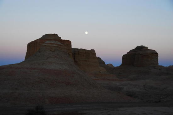 ��ɫ�µ�ħ����-��������