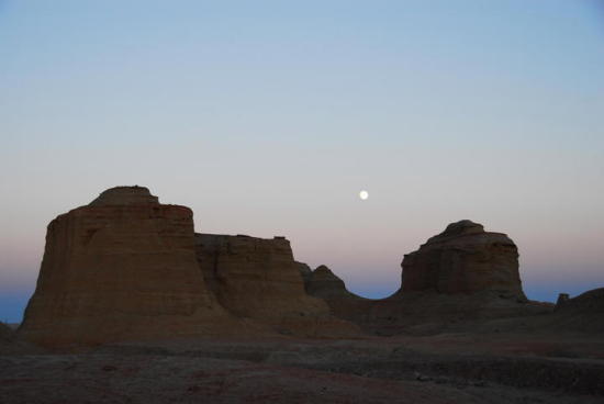 ��ɫ�µ�ħ����-��������