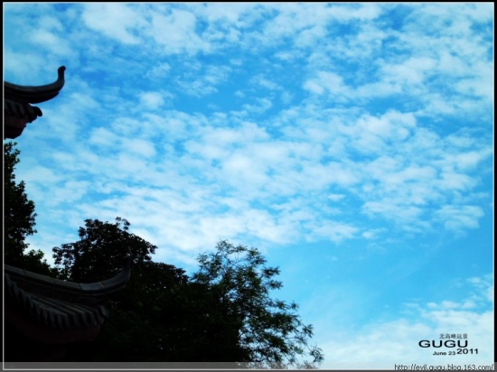 ����<span class=lxw>[ע: ������λ���û����������֮�䣬������Ͷ�أ�����̨�庣Ͽ��ȫ������1290ƽ���������Ͻ�����м����ϡ���β�����ݡ����⡢����5���14�磬�������ڶ����У�ȫ�������˿�Լ80��]</span>���֪���Ƕ�ô����ʥ-��Ȼ�羰