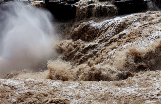 �����ĻƺӺ���-��Ȼ�羰