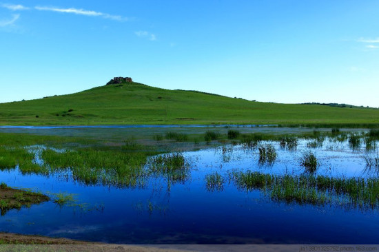 ��ɽ<span class=lxw>[ע: ��ɽ-��ɽλ����³ľ�������ĺ�ɽ��԰�ڣ�����³ľ�뷱�ٷ�չ����������������ΰ����̬׳�ۣ�����һ��ͷ���Ŷ��ľ���һ��������������³ľ�����������ġ�]</span>������<span class=lxw>[ע: ����ɳ���������ɳ��������԰λ�ڻ�̿��վ�������ܵ��豸֮�Ƚ���ȫ���ν��һ��������ȫ�۵ڶ����������ȫ�������ɳ���85000�����ڣ�ټ������±�����ɵ��Կ��ƣ��꾡��ʾÿ���������ϼ������]</span>-��Ȼ�羰