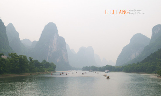 �콭<span class=lxw>[ע: �콭-�콭λ�ڻ��Ϲ���׳�����������������齭ˮϵ���콭��Դ�ڡ����ϵ�һ�塱��Խ���� �콭����è��ɽ�����Ǹ��ַ�ľ�㣬�������£���̬�������ѵĵط���]</span>���-��Ȼ�羰