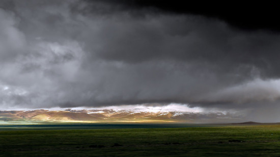 ����<span class=lxw>[ע: ����������λ���л����񹲺͹����ϱ����ظ�ԭ�����ϲ�������78��25����99��06�䣬��γ26��44����36��32��֮�䡣]</span>��-���ϵ���