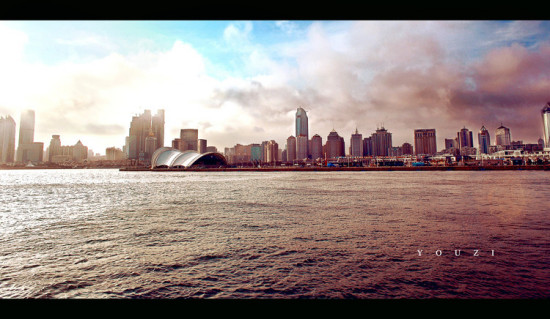 �ൺ<span class=lxw>[ע: �ൺλ��ɽ���뵺�϶�(��γ35��35 -37��09 ������119��30 -121��00 )���ƺ�֮������ȫ��70�����г���֮һ��ȫ������ƻ�������֮һ��]</span>ӡ��-������Ӱ