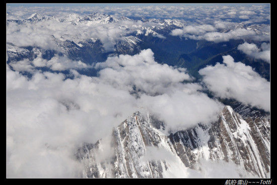 ѩɽ������<span class=lxw>[ע: �����羰��-�����羰�����700ƽ������ɻ���������Ĳ�ṵ��������ɡ�����������Ҫ�ɻ�����������Ͽ��ѩ�����Ⱦ������ɣ�Ĳ�ṵ������Ҫ�������ٲ��Ͷ���������������]</span>-���ϵ���