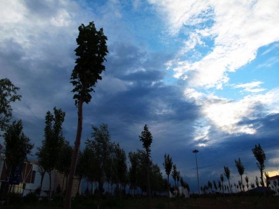 ����ɽ��;1���������죬��ʰ��Ұ-��Ȼ�羰