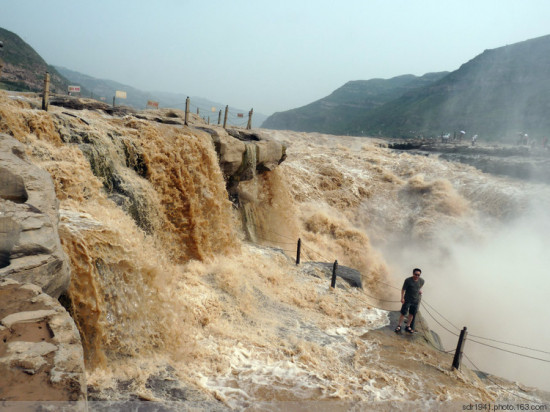 �����ٲ�<span class=lxw>[ע: �����ٲ�-�ƺӺ����ٲ�λ������ʡ���ؾ��ڣ�Ϊ����Ժ1988�깫���ĵڶ������Ҽ��ص�羰��ʤ�����ƺӴ���������������ԭ���ؽ���Ͽ���У�]</span>-��Ȼ�羰