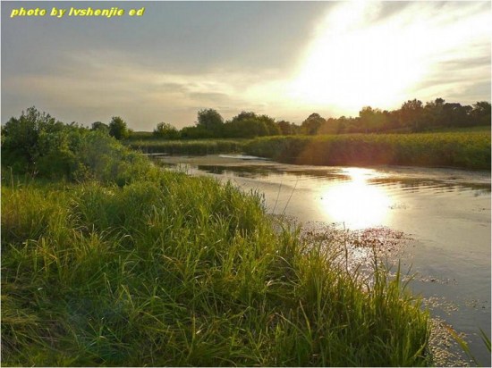 ��ϼ�ڳ����л�ӳ-��Ȼ�羰