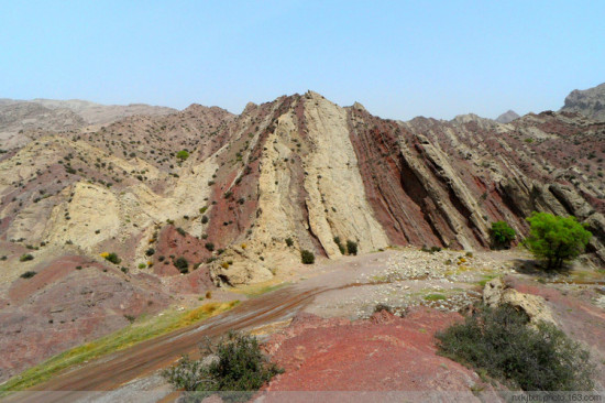 ����<span class=lxw>[ע: ������-λ���й����Ļ��������� ����������������ɽ�����ٻƺӡ��������У�1991����˿�16.72���к����ص�7�����塣]</span>ɽ�����ɽ-��Ȼ�羰