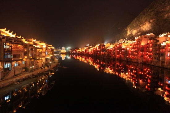 ������Զ���ų�ҹɫ-���ϵ���