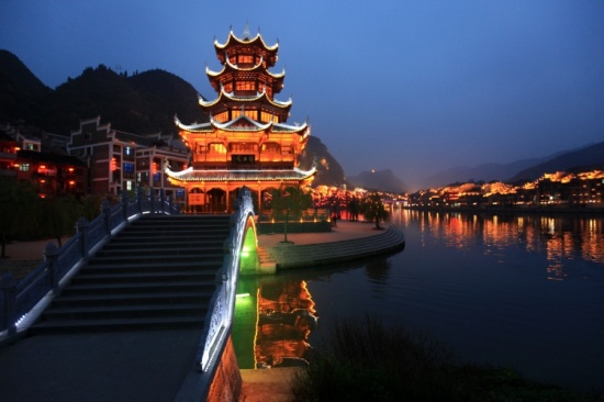 ������Զ���ų�ҹɫ-���ϵ���