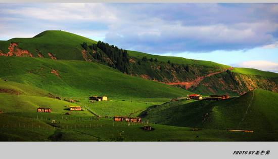 �����½�<span class=lxw>[ע: �½�ά���������-�½�ά���������������£�λ���й�����������166��ƽ�����ռ�й��������������֮һ�����й�������ʡ����������]</span>֮����ʲ̨-��������