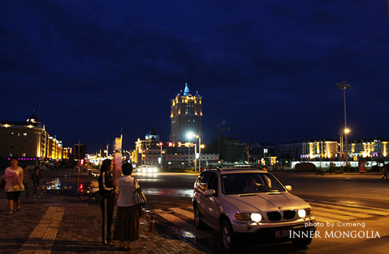 ������<span class=lxw>[ע: ������ԭ�ơ����ս����񡱣�������Ϊ����ʢ��Ȫˮ����  1901��������·���޽�������������Ϊ���������ǡ�������ɺ������ˡ��������]</span>ҹ��-������Ӱ