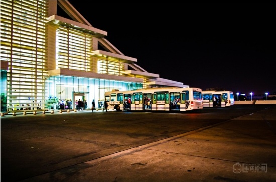 ����<span class=lxw>[ע: ���ţ������ص����Ǹ���ʡ��Ͻ��һ����ʡ�����У�λ�ڸ������ϲ������ϵ��������ý�Ϊ���������ʵ�ж��⿪�ŵľ�������֮һ����2010��7��1���𣬾�����������ȫ�У��������11����]</span>��-������Ӱ