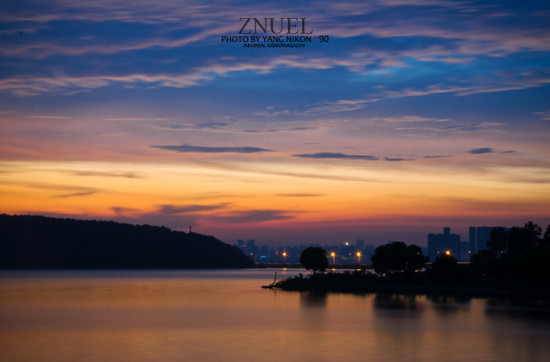 ˫����Ӱ-��Ȼ�羰