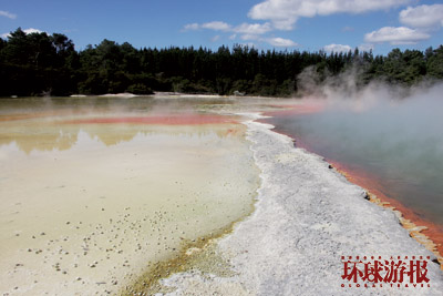 ����³����ɫ��ɽ��