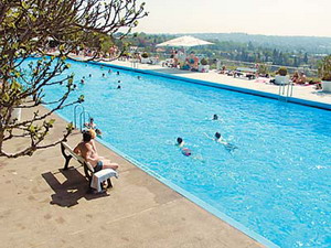 Ư����ɽ��¶��Ӿ��