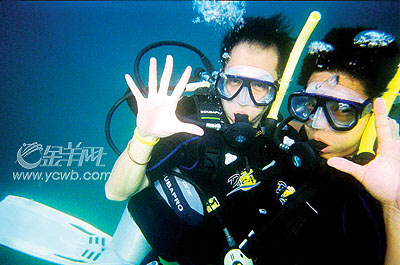 �� ��: 68187 ������
��Ӱ����: ����
�ļ���:kjjddh6a184.jpg����
�ļ���С:K����
�� X ��:265 X 400����
˵��:kjjddh6a184.jpg